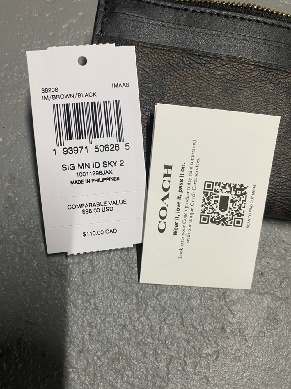 Coach Card Case in Signature Canvas with Floral Print - Picture 4 of 4